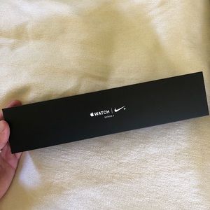 Nike + Apple Watch series 3